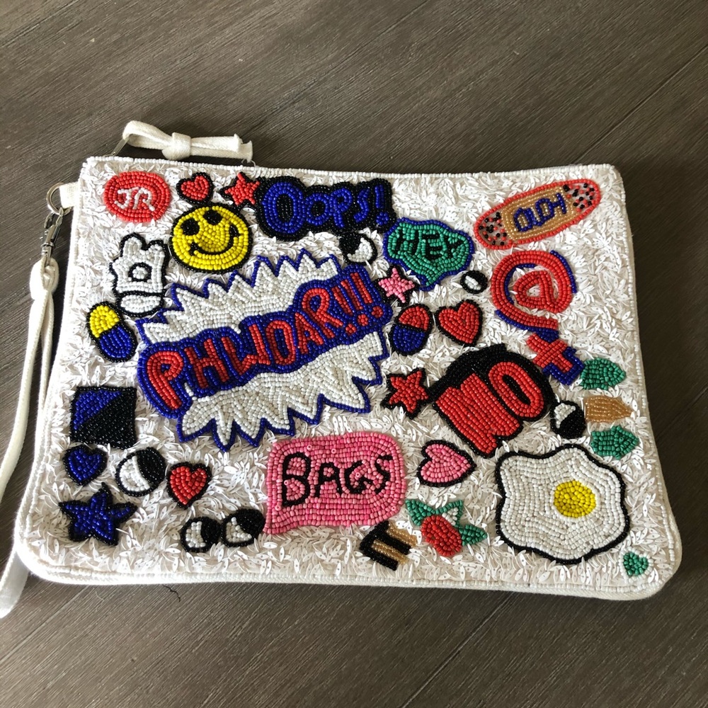 Perfect fun sequin clutch.